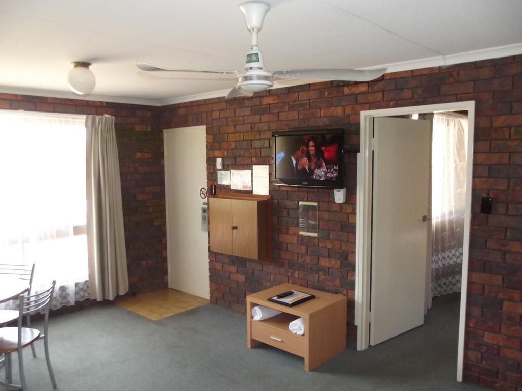 Bridge Street Motor Motel 3*